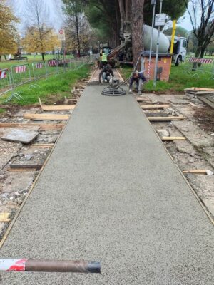 Percorso pedonale nel parco di Rimini