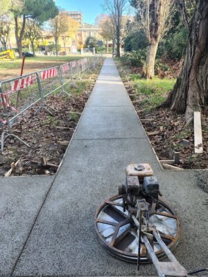 Percorso pedonale nel parco di Rimini